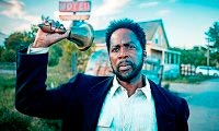Epix застрял в городе монстров. Сериал «Извне» продлен на второй сезон